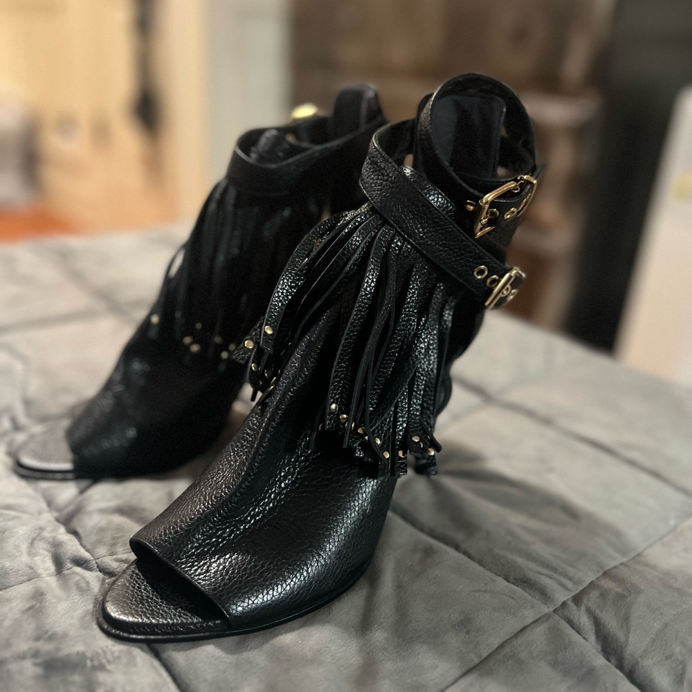 Burberry boots with heel and fringes, size 10 / 40, black - Picture 2 of 3
